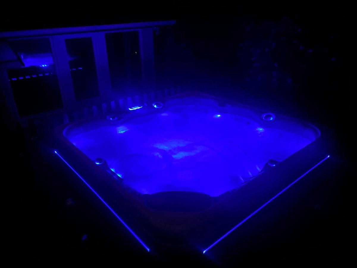 Maison Avec Jardin Et Jacuzzi Proche Polytechnique Палезо Экстерьер фото